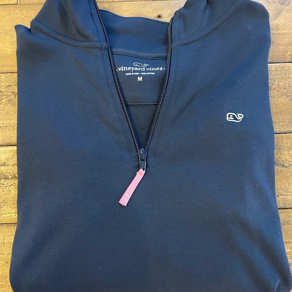 Women’s Vineyard Vines navy quarter zip, size medium, barely worn